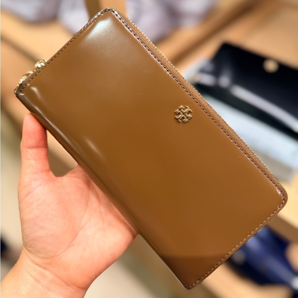 NWT! NEW! Tory Burch Emerson Patent Smooth Leather Zip Around Long Wallet w/ car
